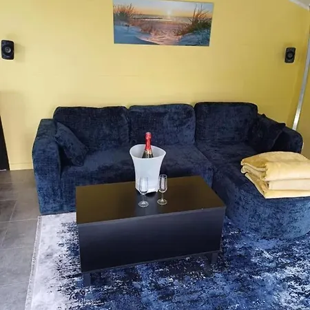 Avec Bain A Remous A Alpesi faház Saint-Loup-Terrier