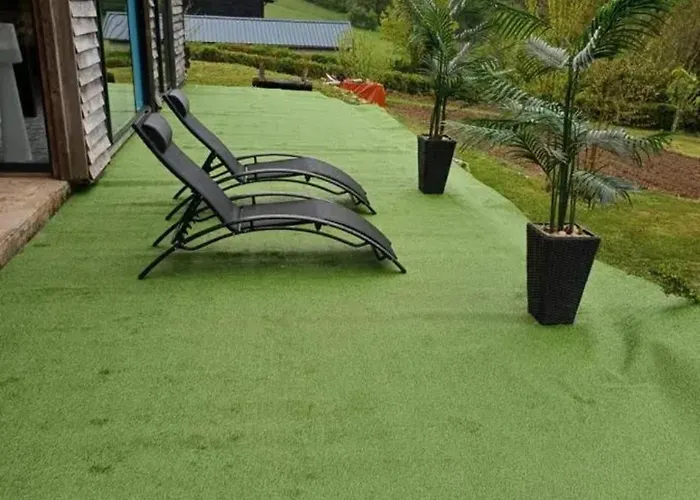 Avec Bain A Remous A * Saint-Loup-Terrier