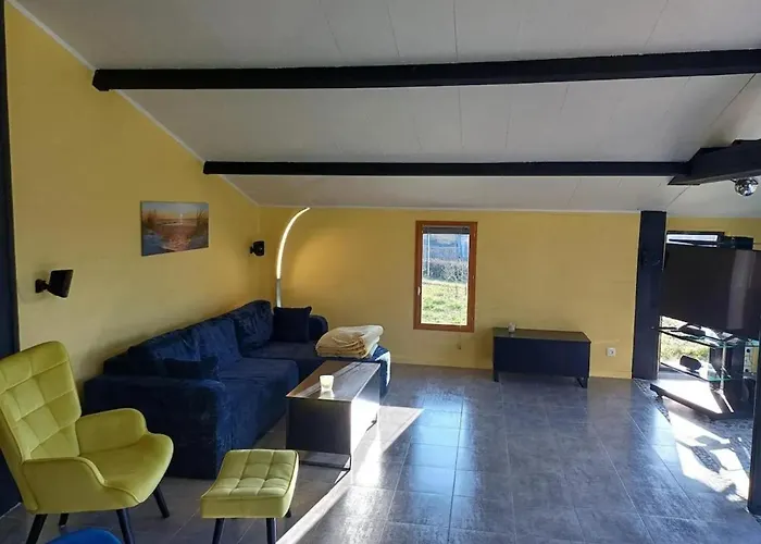 Avec Bain A Remous A Alpehytte